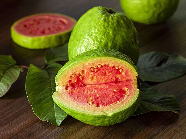 DIY Beauty Hacks With Guava Leaves You Are Going To Love! 