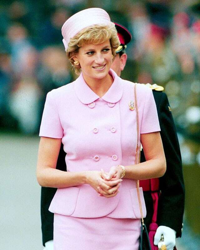 Recreate Some Of The Best Looks Of Lady Di With These Statement Pieces ...