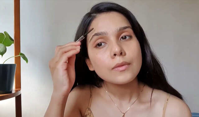 Here's How Rashmi Agdekar Does Her Makeup Every Day 