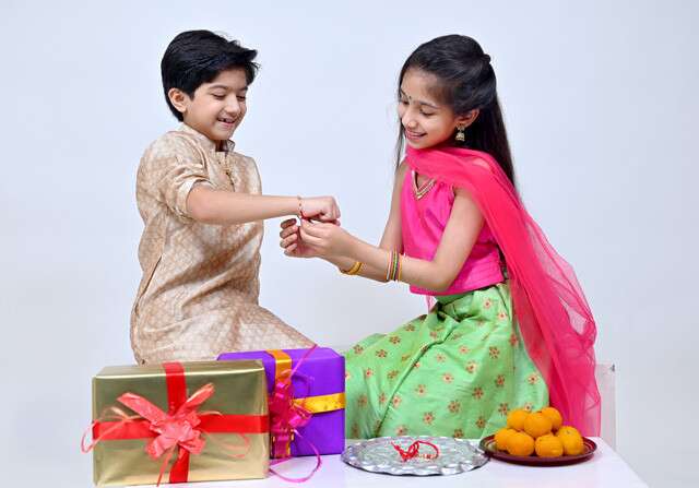 Eco-friendly Bouquet Raksha Bandhan Gift Set Of 4