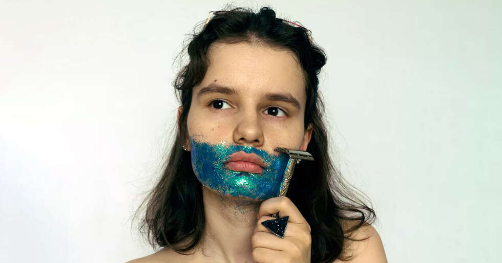 I Shaved My Face For The First Time & No, I Didn't Get Any Bumps On My Skin - Vimarsana News