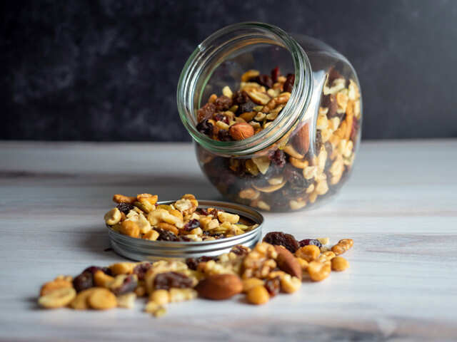 Healthy Snack Options For Late Night Hunger Pangs | Femina.in