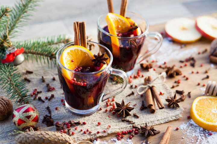 Your Guide To Making Mulled Wine | Femina.in