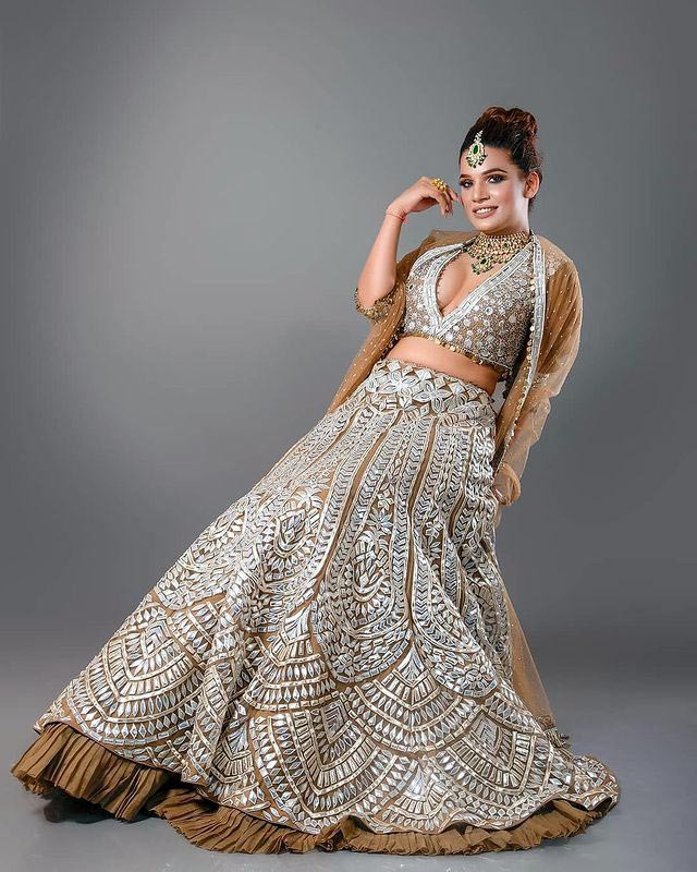 Statement-Making Outfits To Wear to an Indian Wedding