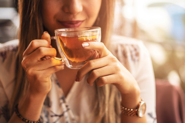 Drinking Lemon Tea Benefits by Detoxifying The Body