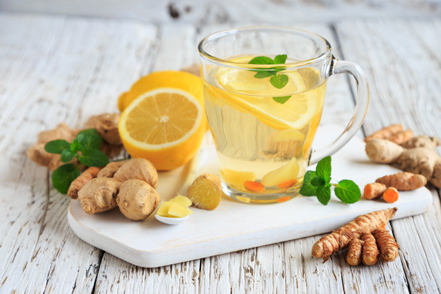 Drinking Lemon Tea Benefits by Supporting The Immune System