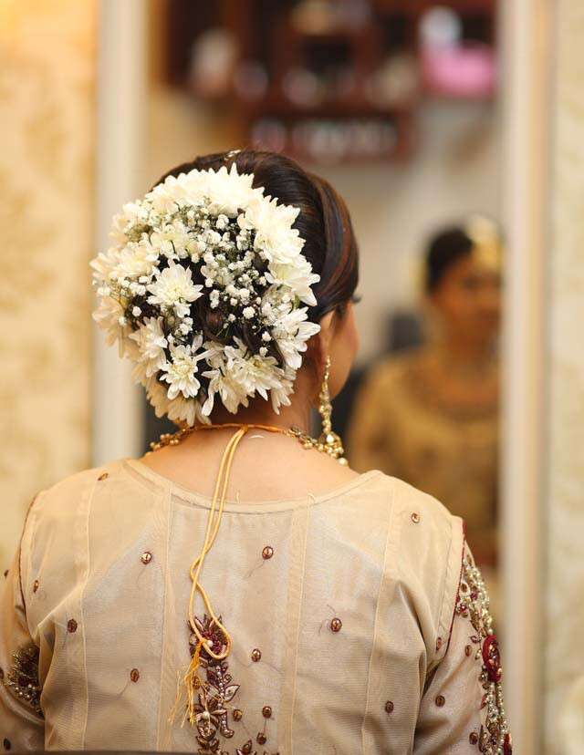 South Indian Bridal Hairstyle with Flowers for Wedding Glamour-lmd.edu.vn