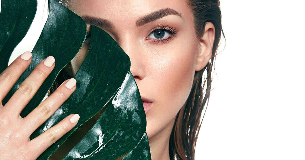 Use Natural Products During Makeup For That Extra Drama - Vimarsana News