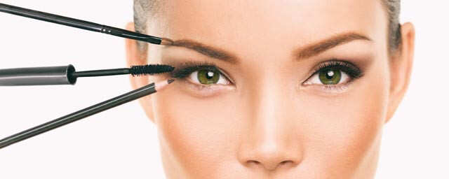 Perfecting the Cat Eye Look