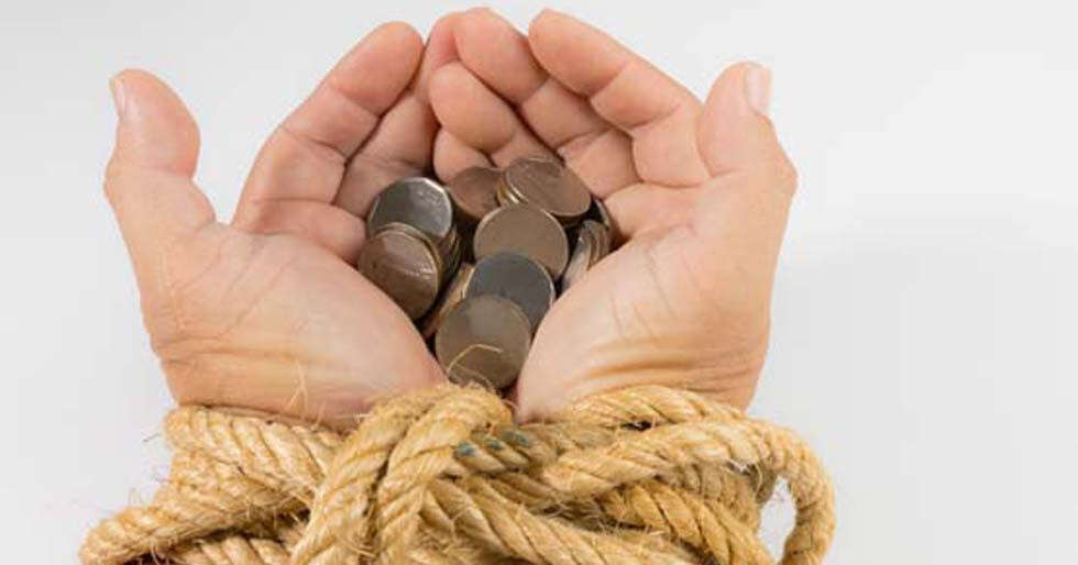 Financial Quashing What Is Financial Abuse And How To Counter It? | Femina.in