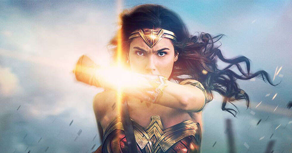 Iconic Wonder Woman Scenes That Remind Us Why She’s A Crowd Fave ...