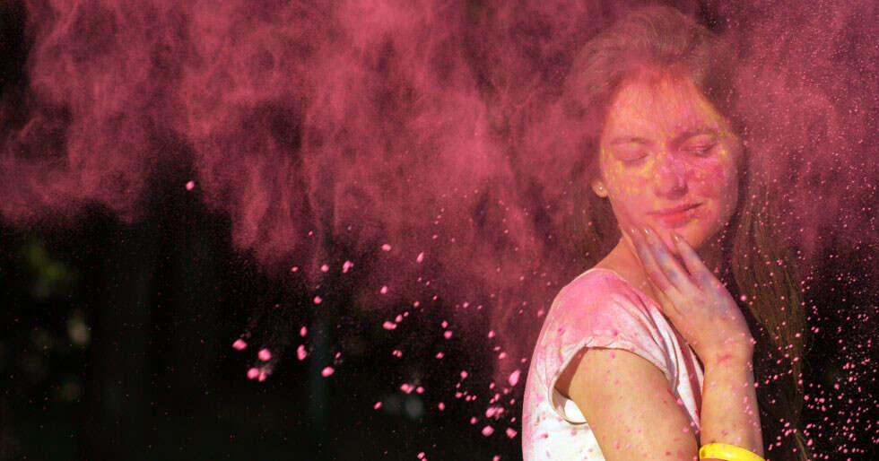 Tips To Remove Holi Colours Naturally With Organic Ingredients - Vimarsana News