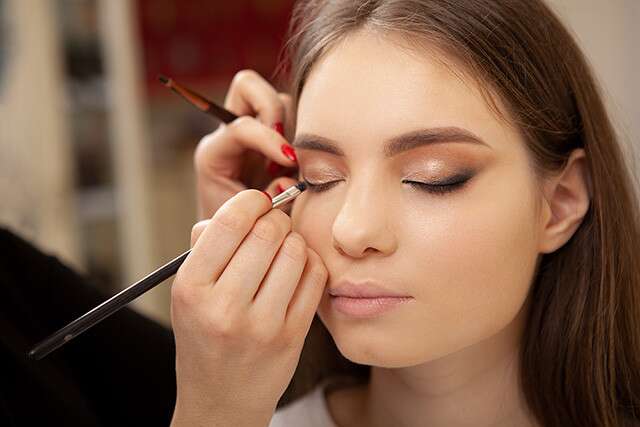 Take Note Of These Dos & Don'ts For Bridal Makeup