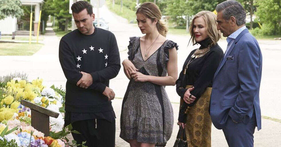5 Fashion Goals We Get From Schitt's Creek