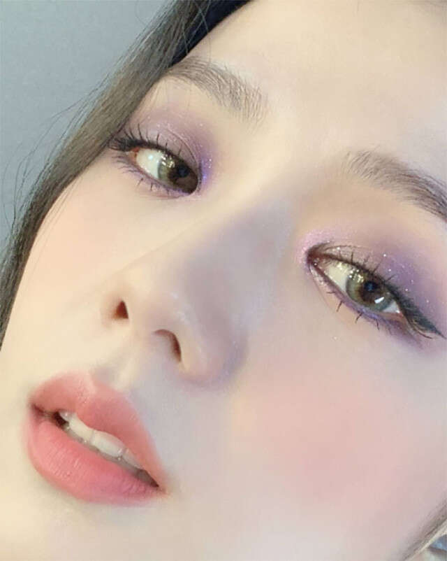 Rosy Makeup Look for Summer 2021