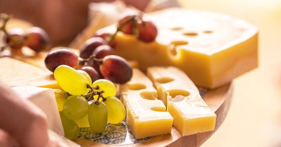 Soft and aged cheese is one of the best probiotic food for gut health.