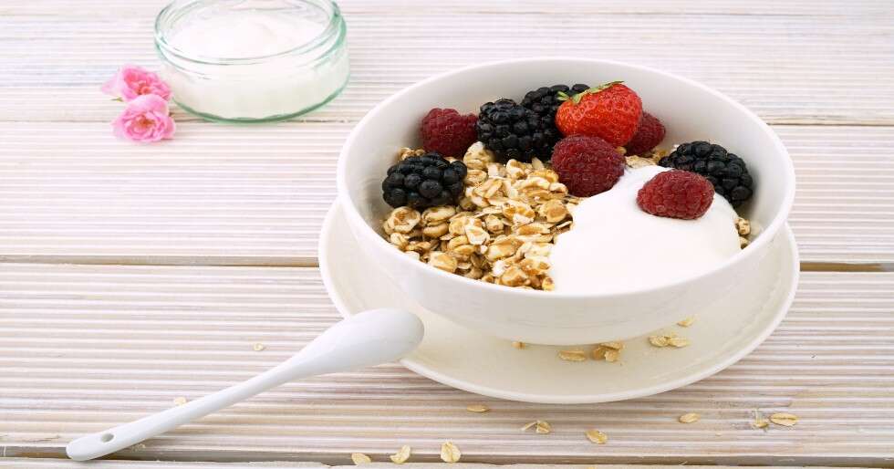 Yoghurt is one of the best probiotic food for gut health.