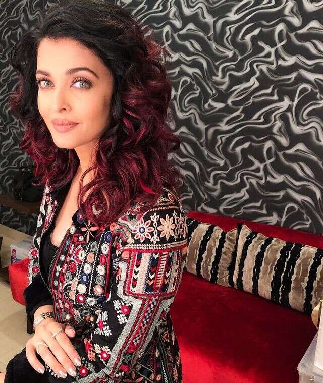 Beauty Lessons To Learn From Queen Aishwarya Rai Bachchan 