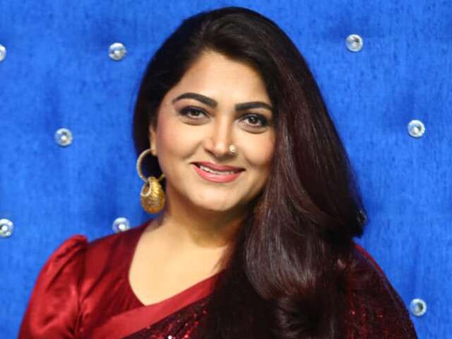 Sex Actor Kushboo Blue Film Sex - Evergreen Actor Kushboo Sundar Makes TV Comeback With Dance Reality Show |  Femina.in