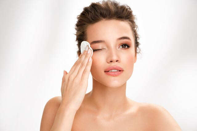 6-tips-to-help-you-remove-makeup-easily-efficiently-femina-in