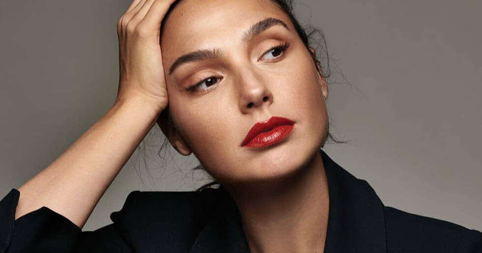 6 Recent Beauty Looks Of Gal Gadot That Prove Less Is More | Femina.in