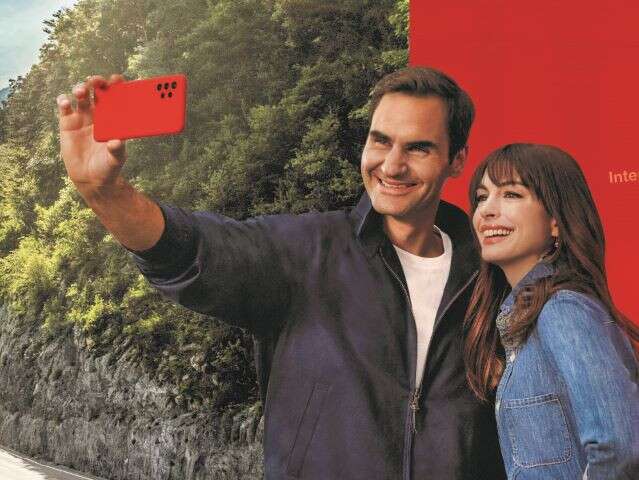 Roger Federer and Anne Hathaway - Switzerland Tourism film 2