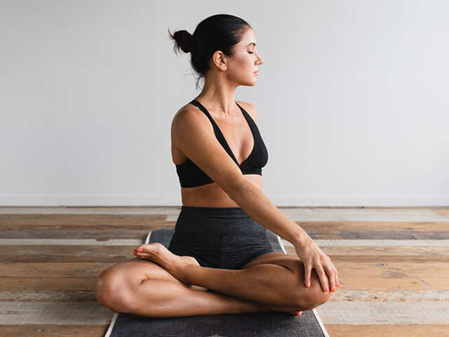 Knee Pain in Yoga: The Yoga Mistakes that Causes Knee Pain