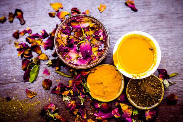 Rose Face Pack With Sandalwood Powder For Cleansing