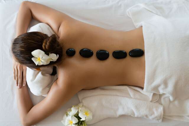 Quels sont les bienfaits d'un massage aux pierres chaudes ?