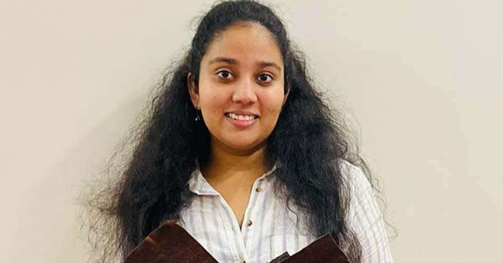 Kamakshi Shukla's Sustainable Plan To Make Gifting Papers From Banana Peels - Vimarsana News