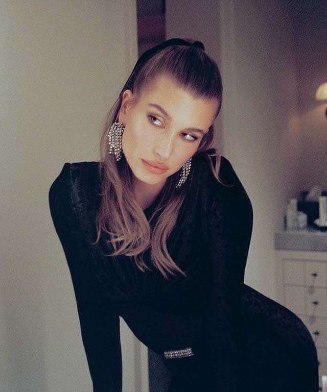 Hailey Bieber's Bob Is Now Long Enough for the Cutest Little Ponytail — See  Photos | Allure
