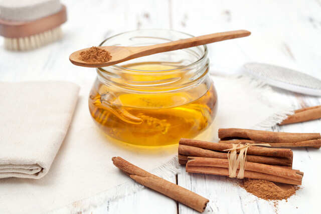 Honey and cinnamon spot treatment