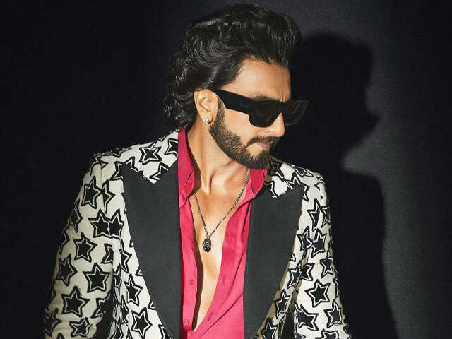 ranveer singh: Makers may have finalised Ranveer Singh as new 'Don', new  teaser expected to drop soon - The Economic Times