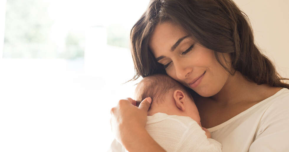 Expert Shares Postpartum Tips For New Moms - Vimarsana News