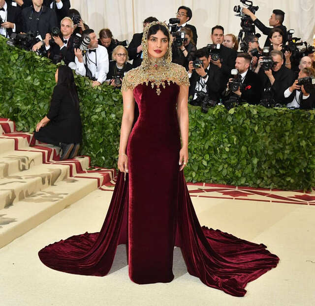 Priyanka Chopra's Groud-Breaking Style File: Hottest Red Carpet Looks ...