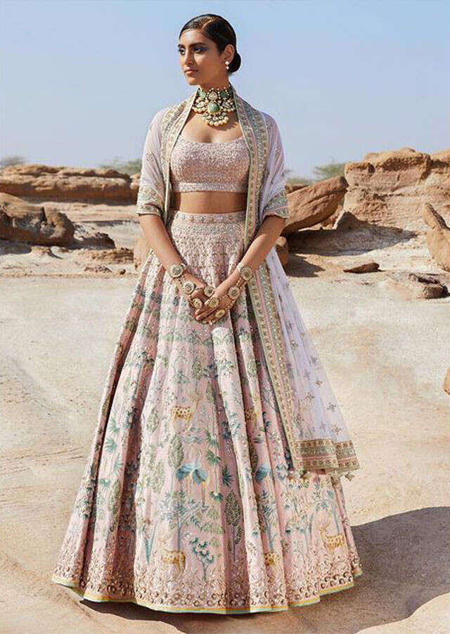 Best traditional and contemporary Indian lehengas for weddings in 2022