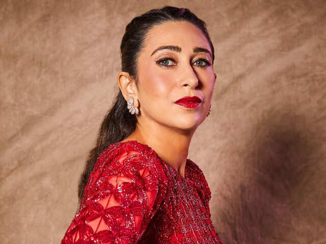 640px x 480px - 8 Times Karisma Kapoor Inspired Us To Wear A Bright Lip | Femina.in