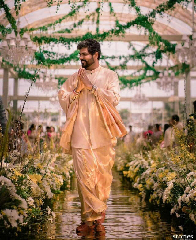 Nayanthara Stuns As Red Jade Bride, Her Emerald Green Jewellery Oozes True  Royal Vibes Alongside Husband Vignesh Shivan, See First Pics!