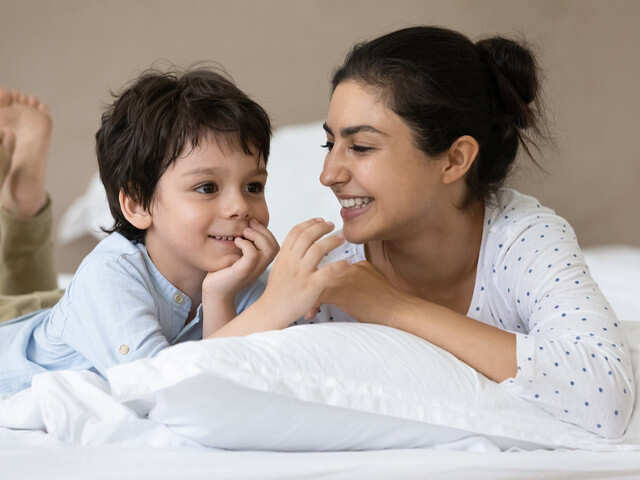 Expert Guides On How To Talk To Your Young Son About Periods | Femina.in