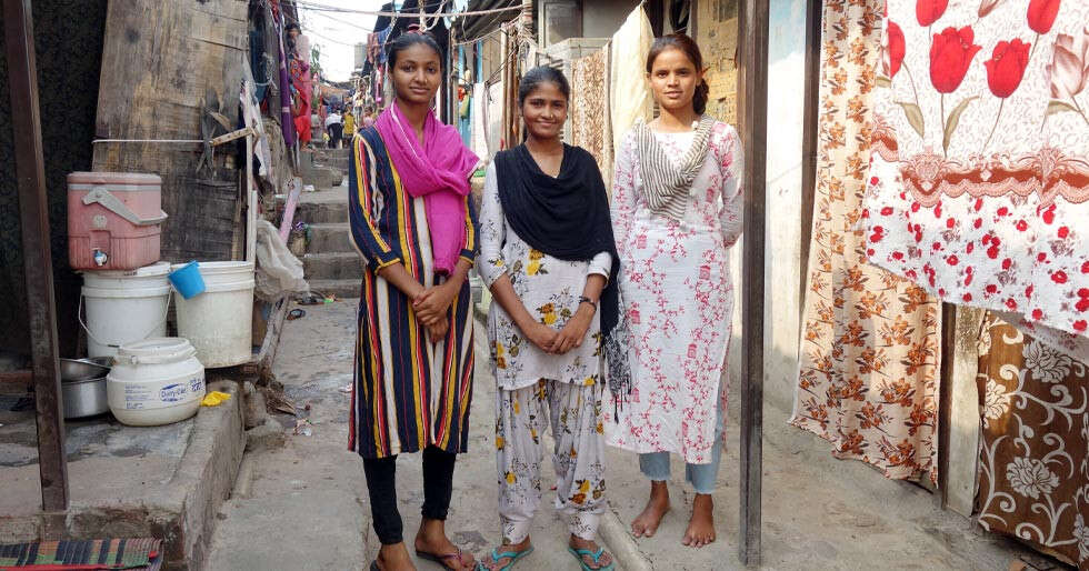 Girls From A Rag-Picking Community Overcome All Odds To Pursue Education - Vimarsana News