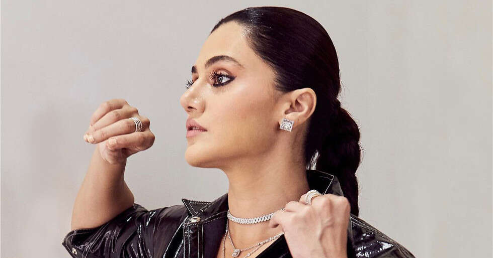 Taapsee Pannu's Latest Look Has Left Us Pursuing The Kohl Pencil - Vimarsana News