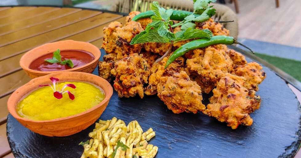 These Namkeen Ke Pakode Are Made for Holi - Vimarsana News