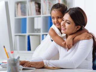 A Working Mom? Here’s How You Can Balance Your Life Between Baby & Career