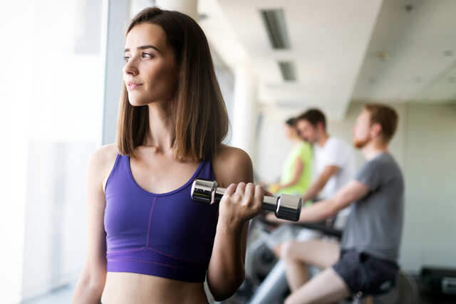 6 Reasons Why Women Should Lift Weights Femina In