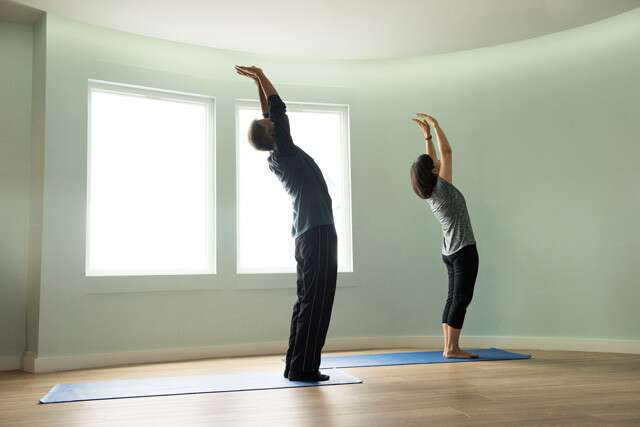 Raised Arms Pose - Yoga Asanas For Lungs
