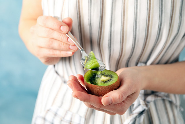 Forget apples now a KIWI a day keeps the doctor away! Eating the fruit  can significantly boost your mental health in just four days, study finds