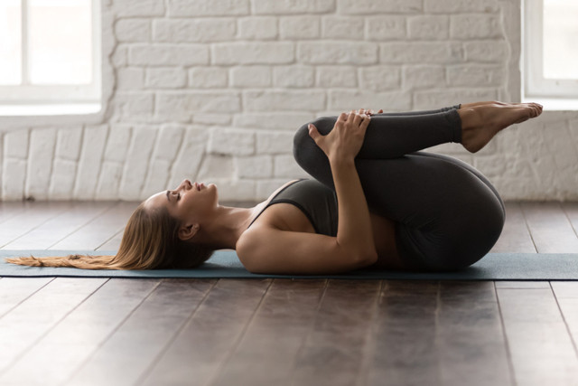 Wind-relieving Yoga Pose (Pawanmuktasana) For Sciatica Pain Relief.