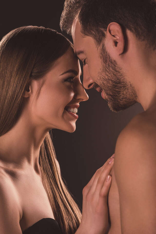 Hot And Steamy Kissing Techniques To Drive Him Crazy