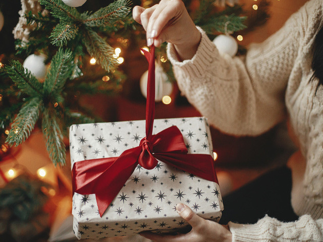 Christmas Celebration: Secret Santa gifts for your beauty-freak bestie -  Times of India