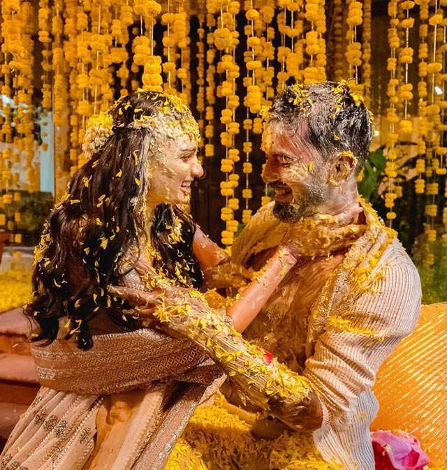 The Auspicious Haldi Ceremony: Key Ingredients, Significance & Process –  Glitzzy